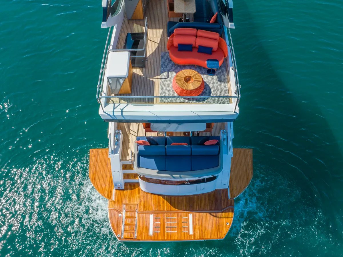 Intermarine 640HDF — Exterior (5 de 7)