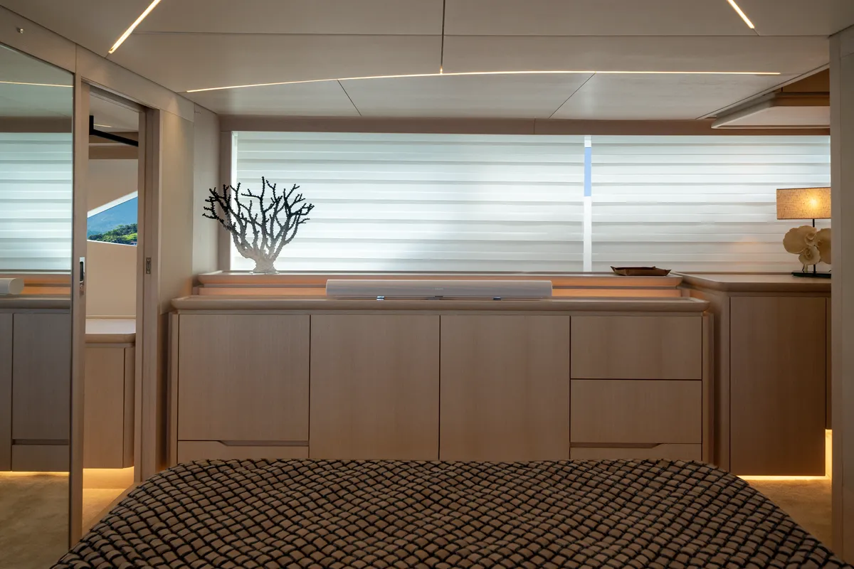 Intermarine 640HDF — Suítes (3 de 8)