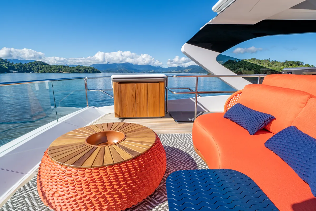 Intermarine 640HDF — Flybridge (6 de 9)