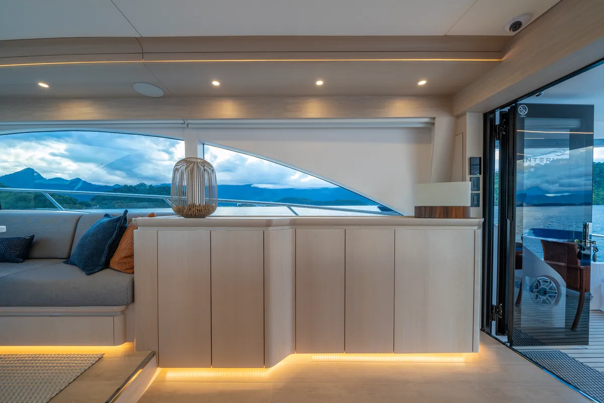 Intermarine 640HDF — Salão (4 de 4)
